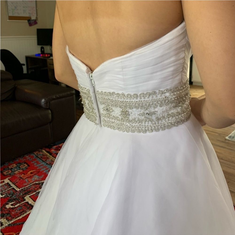 $2,000 Oleg Cassini Strapless Wedding Dress with Beading A-line - Picture 6 of 7
